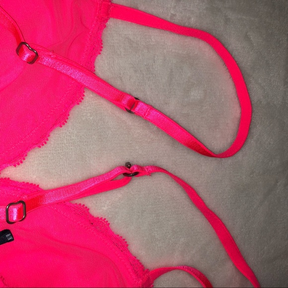2 / $15 Aerie Bralette Hot Pink Size Medium - Picture 4 of 6